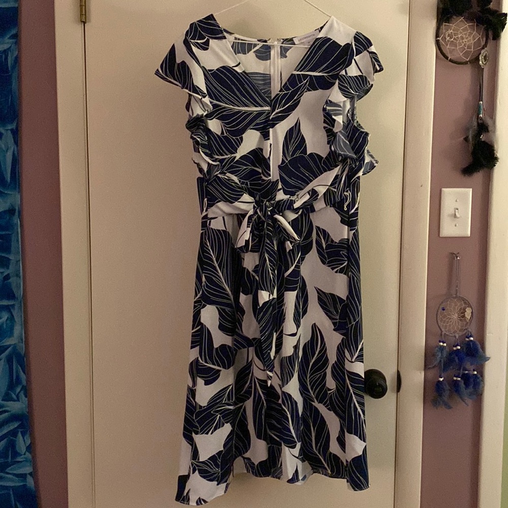 Blue and white patterned dress - size 10 - Macy’s
